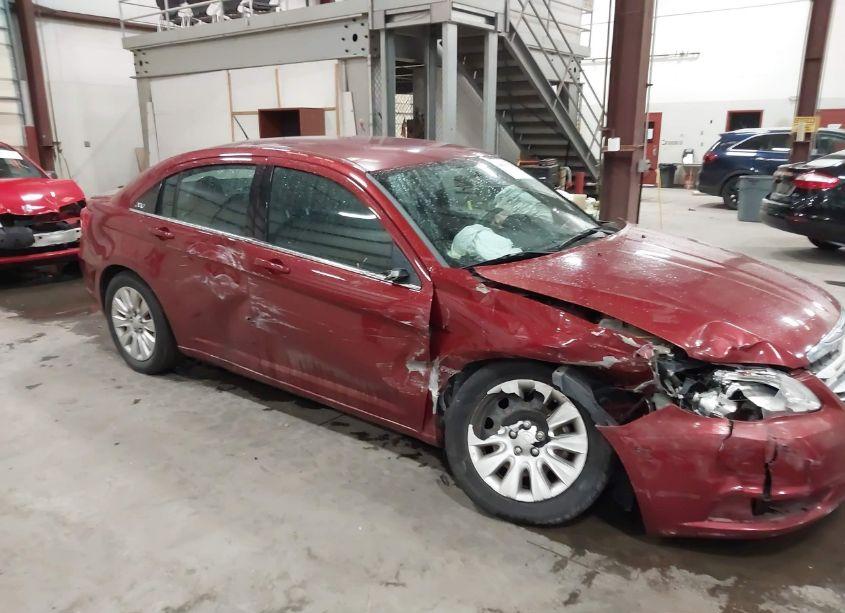 2014 Chrysler 200 LX (VIN 1C3CCBAB7EN124703) main photo