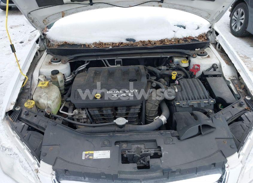 Photo 10 of 2014 Chrysler 200 LX (VIN 1C3CCBAB7EN145079)