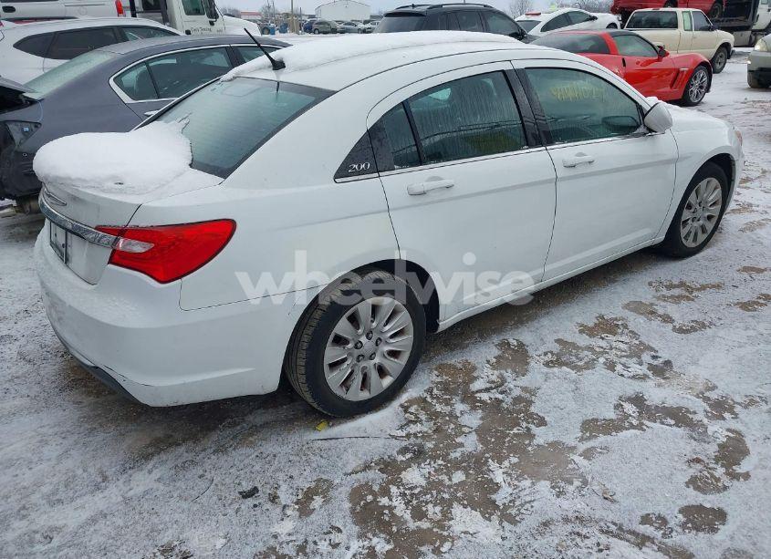 Photo 4 of 2014 Chrysler 200 LX (VIN 1C3CCBAB7EN145079)