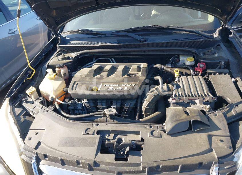 Photo 10 of 2014 Chrysler 200 LX (VIN 1C3CCBAB7EN170340)