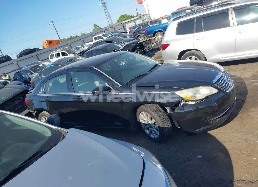 Photo 13 of 2014 Chrysler 200 LX (VIN 1C3CCBAB7EN170340)