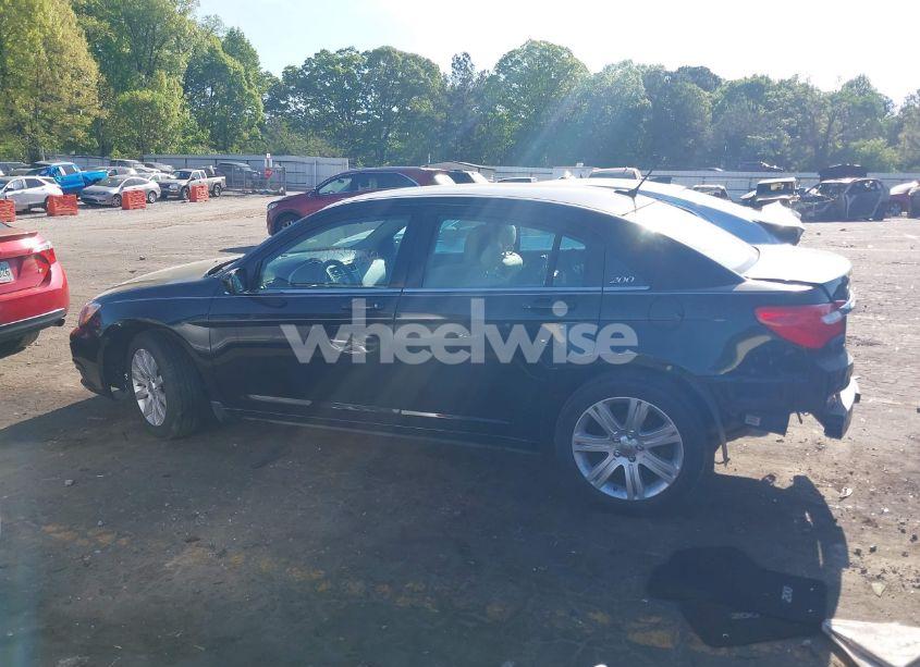 Photo 14 of 2014 Chrysler 200 LX (VIN 1C3CCBAB7EN170340)