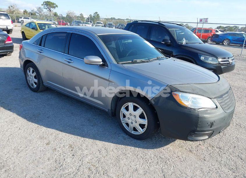 2014 Chrysler 200 LX (VIN 1C3CCBAB7EN205510) main photo
