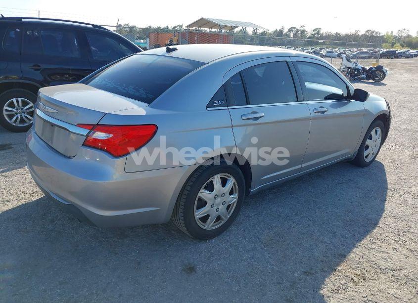 Photo 4 of 2014 Chrysler 200 LX (VIN 1C3CCBAB7EN205510)