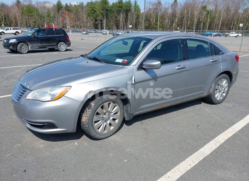 Photo 2 of 2014 Chrysler 200 LX (VIN 1C3CCBAB7EN212540)