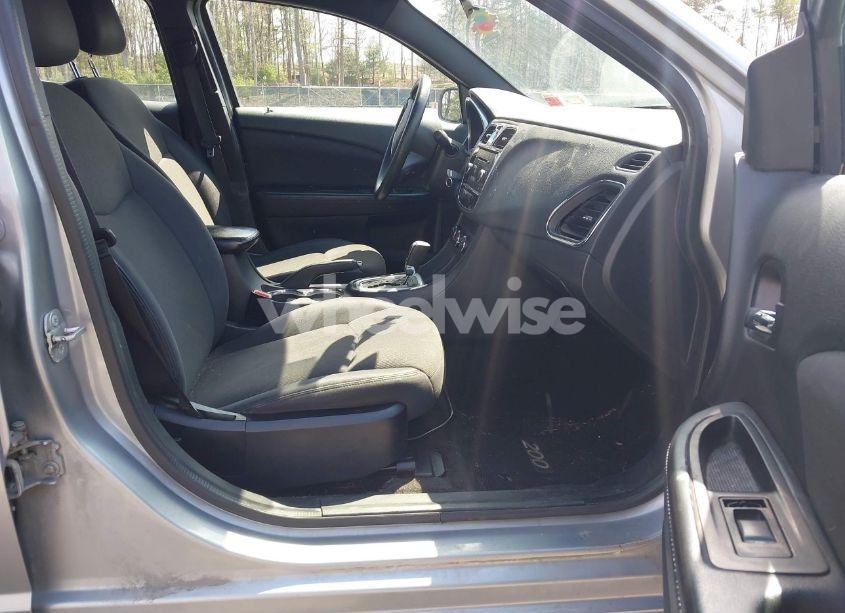 Photo 5 of 2014 Chrysler 200 LX (VIN 1C3CCBAB7EN212540)