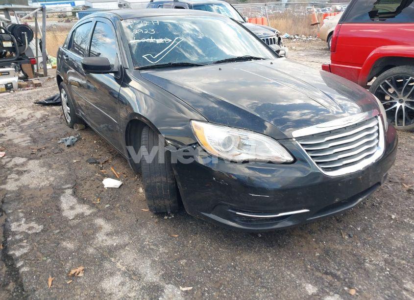 2014 Chrysler 200 LX (VIN 1C3CCBAB7EN238085) main photo