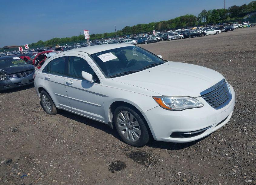 2012 Chrysler 200 LX (VIN 1C3CCBAB8CN273439) main photo