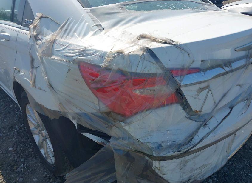 Photo 6 of 2012 Chrysler 200 LX (VIN 1C3CCBAB8CN273439)