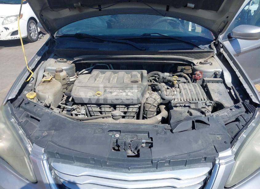 Photo 10 of 2013 Chrysler 200 LX (VIN 1C3CCBAB8DN762392)