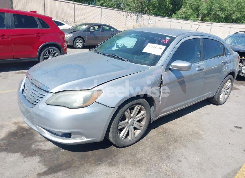 Photo 2 of 2013 Chrysler 200 LX (VIN 1C3CCBAB8DN762392)