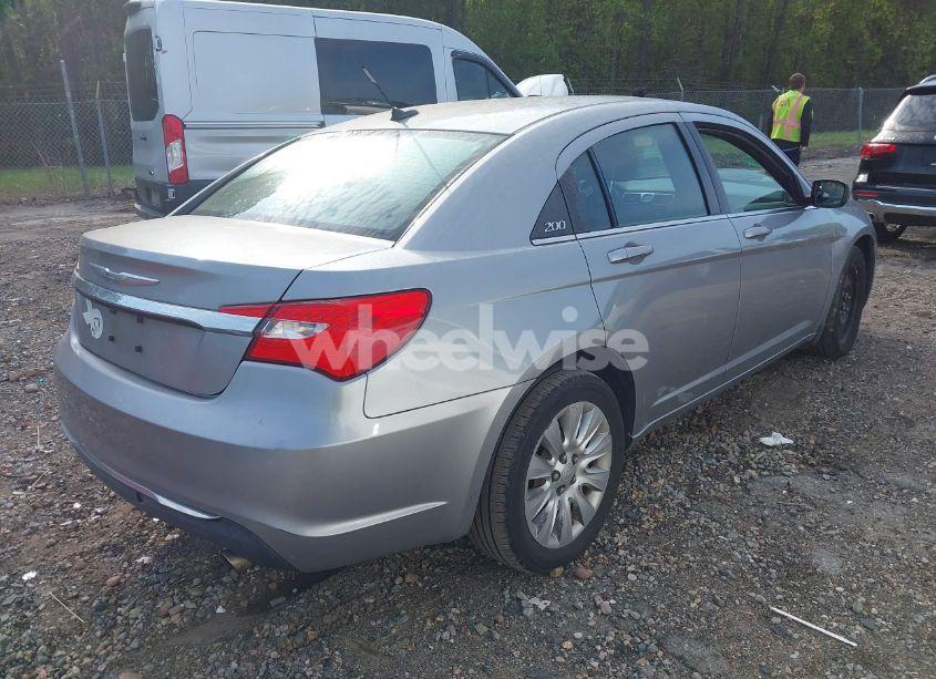 Photo 4 of 2014 Chrysler 200 LX (VIN 1C3CCBAB8EN142630)