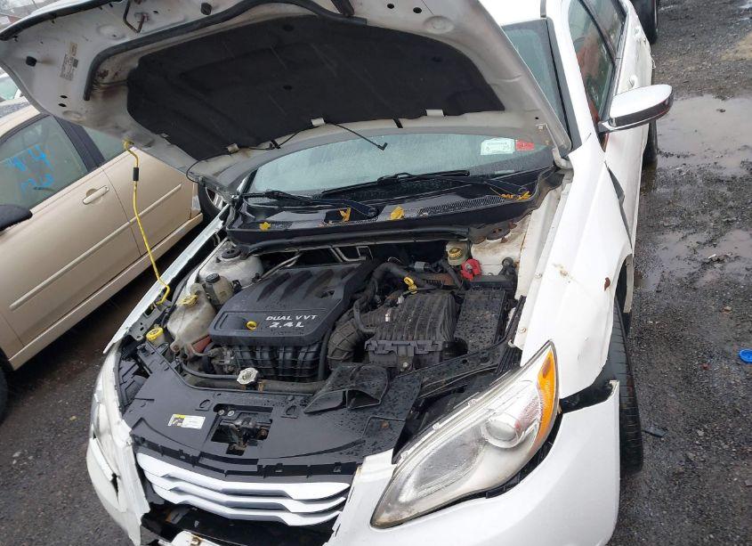 Photo 10 of 2014 Chrysler 200 LX (VIN 1C3CCBAB8EN168516)