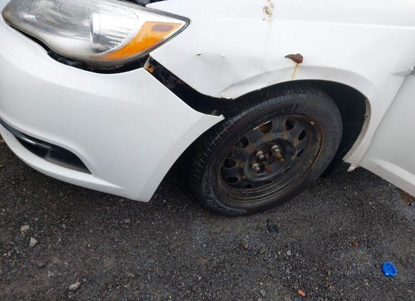 Photo 6 of 2014 Chrysler 200 LX (VIN 1C3CCBAB8EN168516)