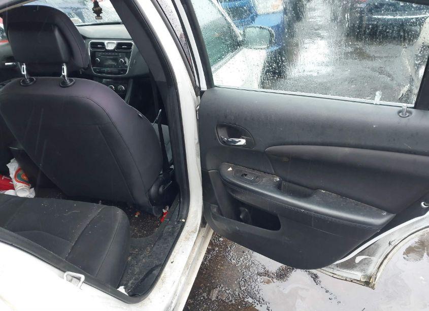 Photo 8 of 2014 Chrysler 200 LX (VIN 1C3CCBAB8EN168516)