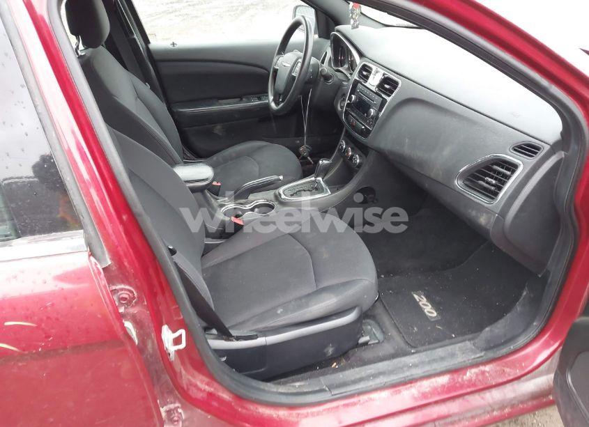 Photo 5 of 2014 Chrysler 200 LX (VIN 1C3CCBAB8EN175983)