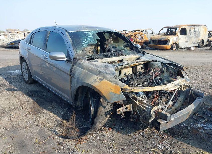 2014 Chrysler 200 LX (VIN 1C3CCBAB8EN206729) main photo