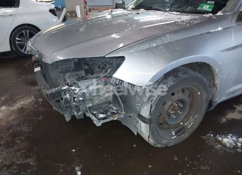 Photo 13 of 2014 Chrysler 200 LX (VIN 1C3CCBAB8EN213860)