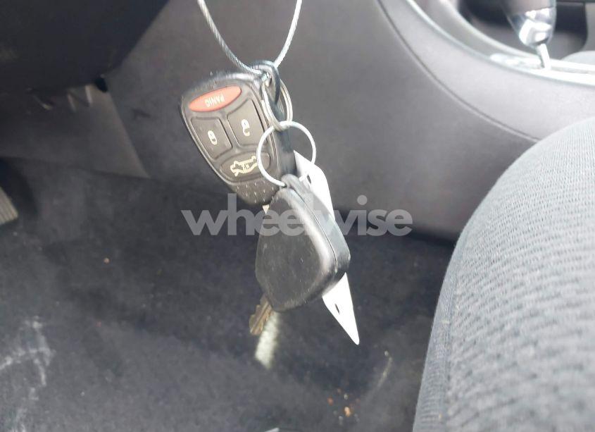 Photo 11 of 2013 Chrysler 200 LX (VIN 1C3CCBAB9DN635599)