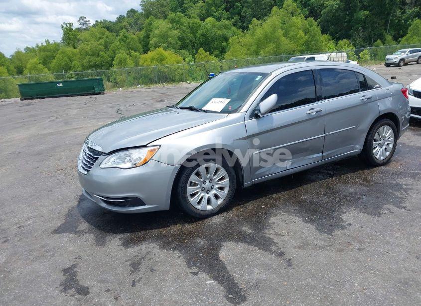 Photo 2 of 2013 Chrysler 200 LX (VIN 1C3CCBAB9DN635599)