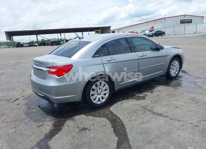 Photo 4 of 2013 Chrysler 200 LX (VIN 1C3CCBAB9DN635599)