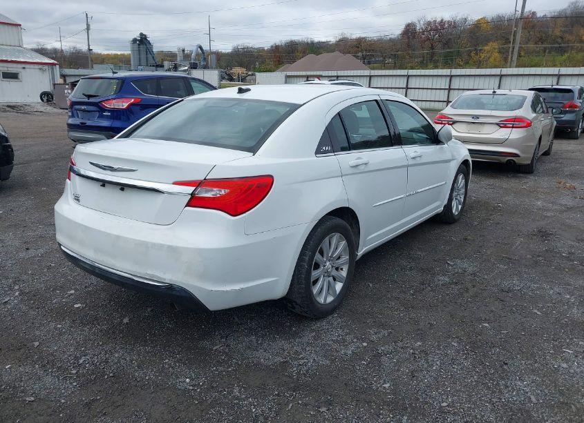 Photo 4 of 2013 Chrysler 200 LX (VIN 1C3CCBAB9DN635621)