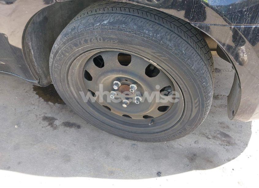 Photo 12 of 2014 Chrysler 200 LX (VIN 1C3CCBAB9EN167830)