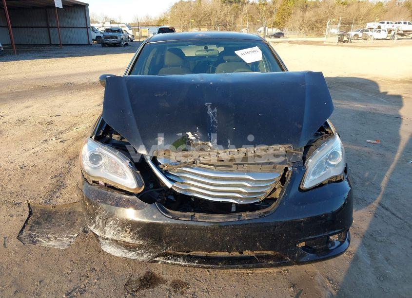 Photo 6 of 2014 Chrysler 200 LX (VIN 1C3CCBAB9EN211647)