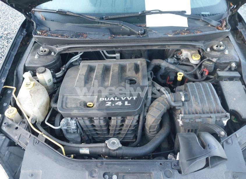 Photo 10 of 2014 Chrysler 200 LX (VIN 1C3CCBAB9EN212572)