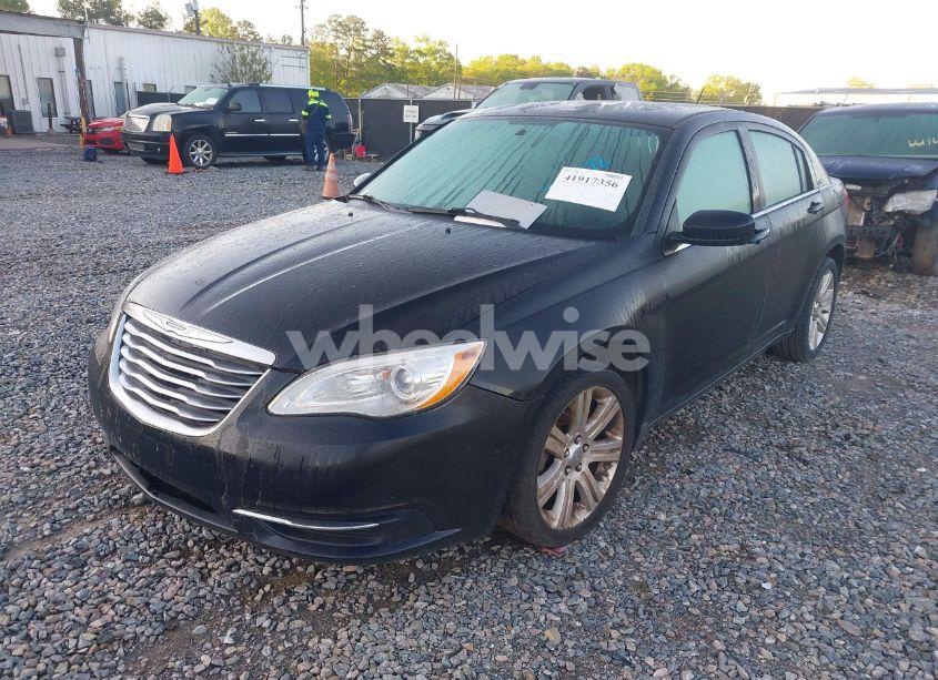 Photo 2 of 2014 Chrysler 200 LX (VIN 1C3CCBAB9EN212572)