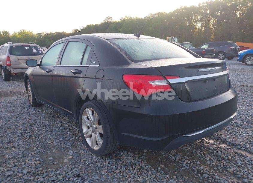 Photo 3 of 2014 Chrysler 200 LX (VIN 1C3CCBAB9EN212572)