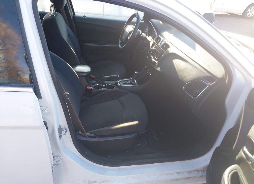 Photo 5 of 2012 Chrysler 200 LX (VIN 1C3CCBABXCN191423)