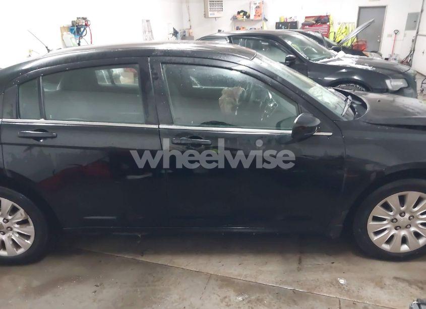 Photo 14 of 2012 Chrysler 200 LX (VIN 1C3CCBABXCN320387)