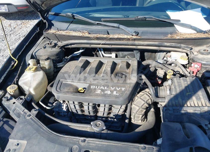 Photo 10 of 2013 Chrysler 200 LX (VIN 1C3CCBABXDN604684)