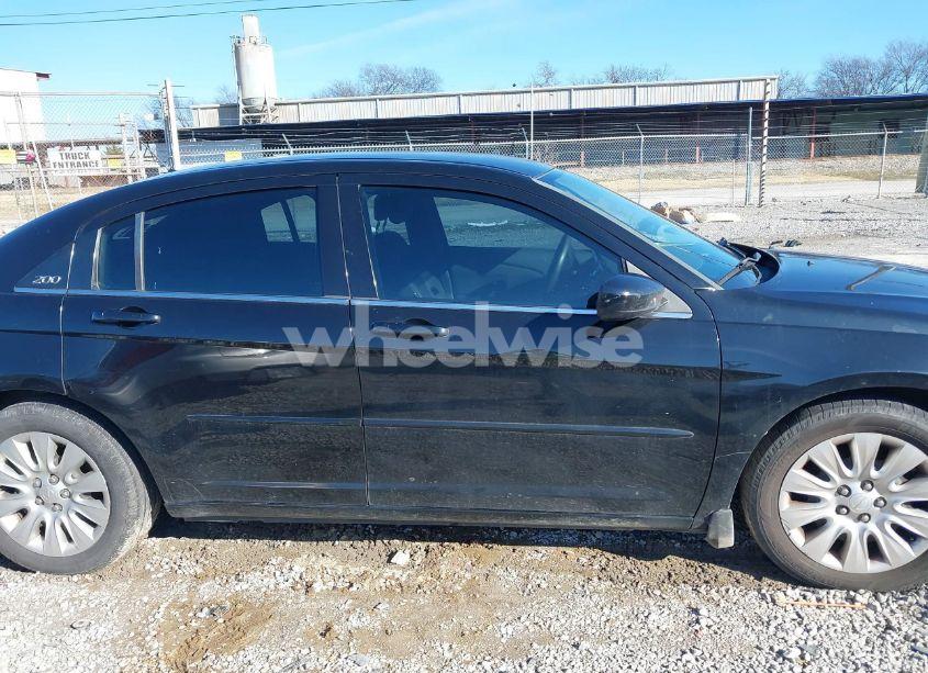 Photo 13 of 2013 Chrysler 200 LX (VIN 1C3CCBABXDN604684)