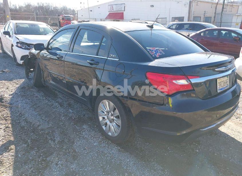 Photo 3 of 2013 Chrysler 200 LX (VIN 1C3CCBABXDN604684)