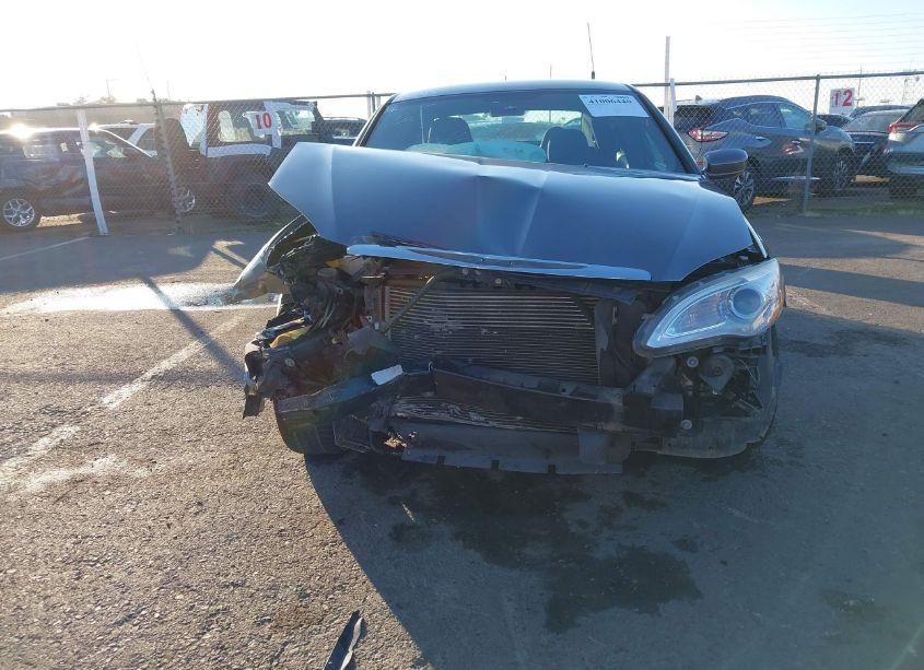 Photo 12 of 2013 Chrysler 200 LX (VIN 1C3CCBABXDN669499)