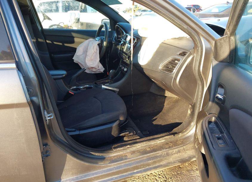 Photo 5 of 2013 Chrysler 200 LX (VIN 1C3CCBABXDN669499)