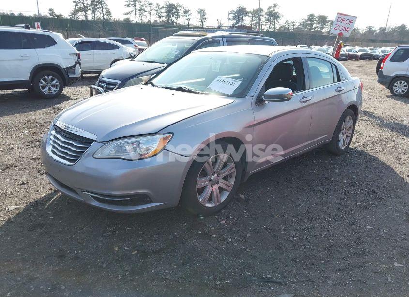 Photo 2 of 2013 Chrysler 200 LX (VIN 1C3CCBABXDN705188)