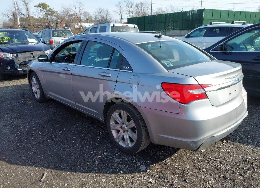 Photo 3 of 2013 Chrysler 200 LX (VIN 1C3CCBABXDN705188)