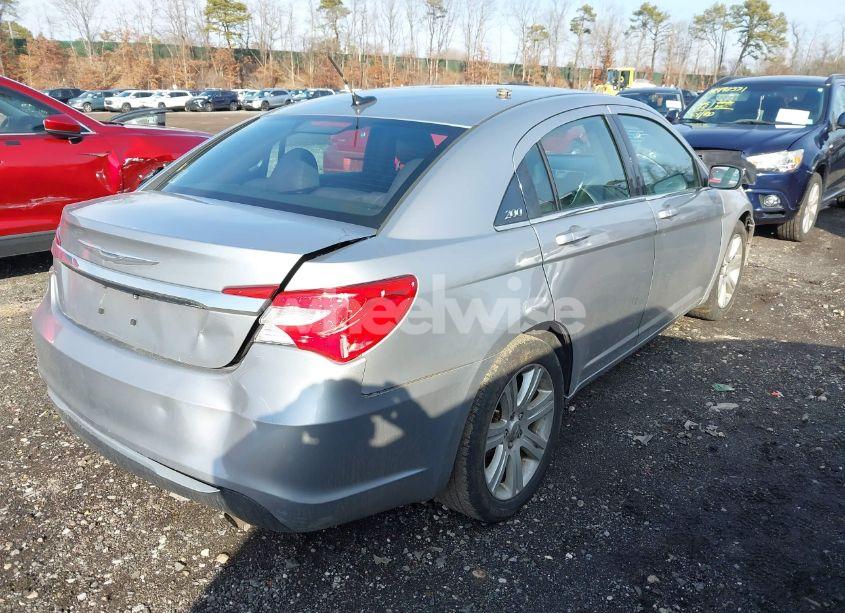 Photo 4 of 2013 Chrysler 200 LX (VIN 1C3CCBABXDN705188)