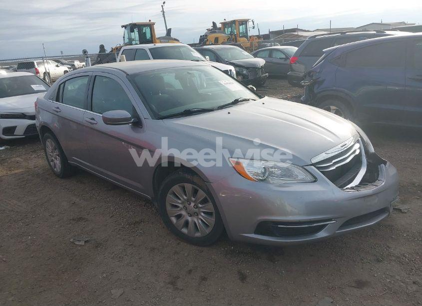 2014 Chrysler 200 LX (VIN 1C3CCBABXEN124064) main photo