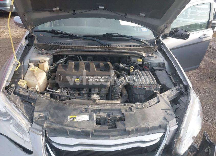 Photo 10 of 2014 Chrysler 200 LX (VIN 1C3CCBABXEN124064)