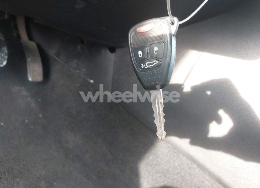 Photo 11 of 2014 Chrysler 200 LX (VIN 1C3CCBABXEN124064)