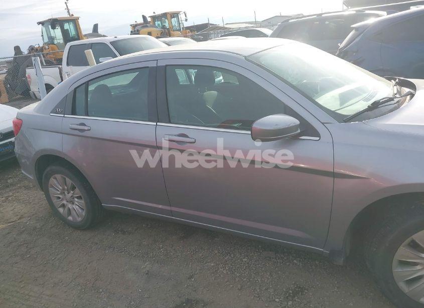 Photo 13 of 2014 Chrysler 200 LX (VIN 1C3CCBABXEN124064)