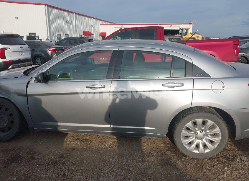 Photo 14 of 2014 Chrysler 200 LX (VIN 1C3CCBABXEN124064)