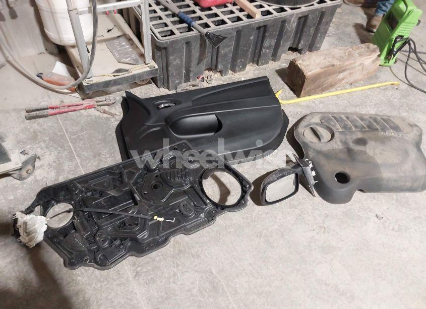 Photo 12 of 2013 Chrysler 200 LX (VIN 1C3CCBAG0DN737577)