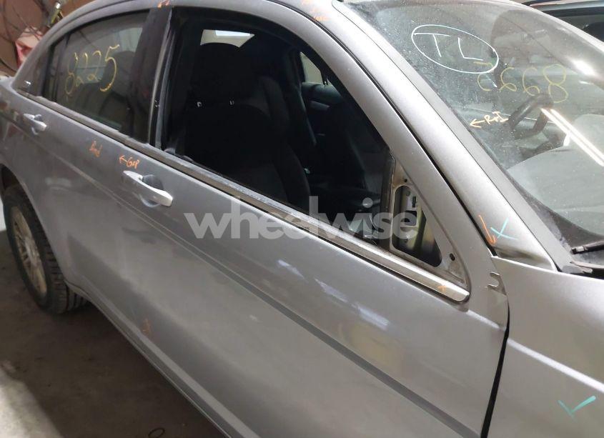 Photo 13 of 2013 Chrysler 200 LX (VIN 1C3CCBAG0DN737577)