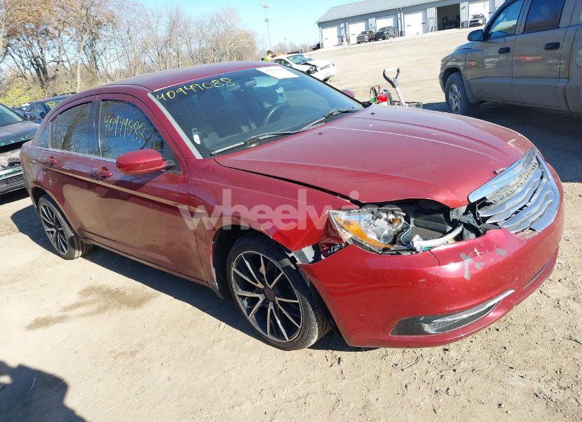 2013 Chrysler 200 LX (VIN 1C3CCBAG0DN767517) main photo