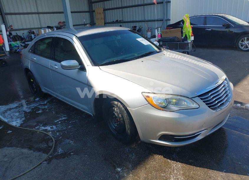2012 Chrysler 200 LX (VIN 1C3CCBAG1CN170617) main photo
